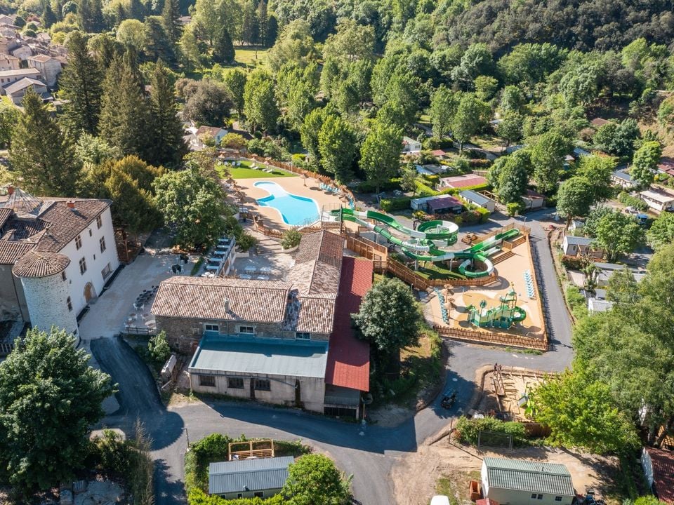 Camping maeva Escapades du Château de l’Hom