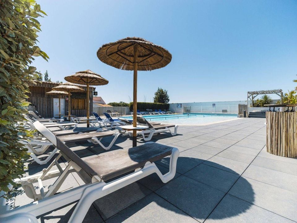 Camping Paradis Au port de l’houmeau.