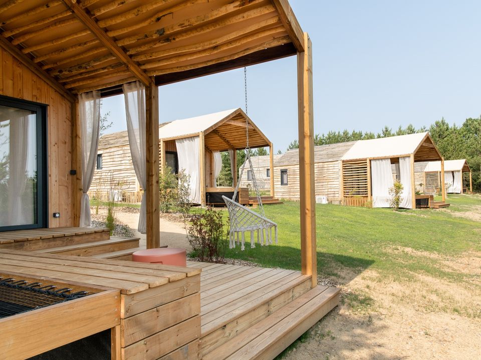 Damona Lodges
