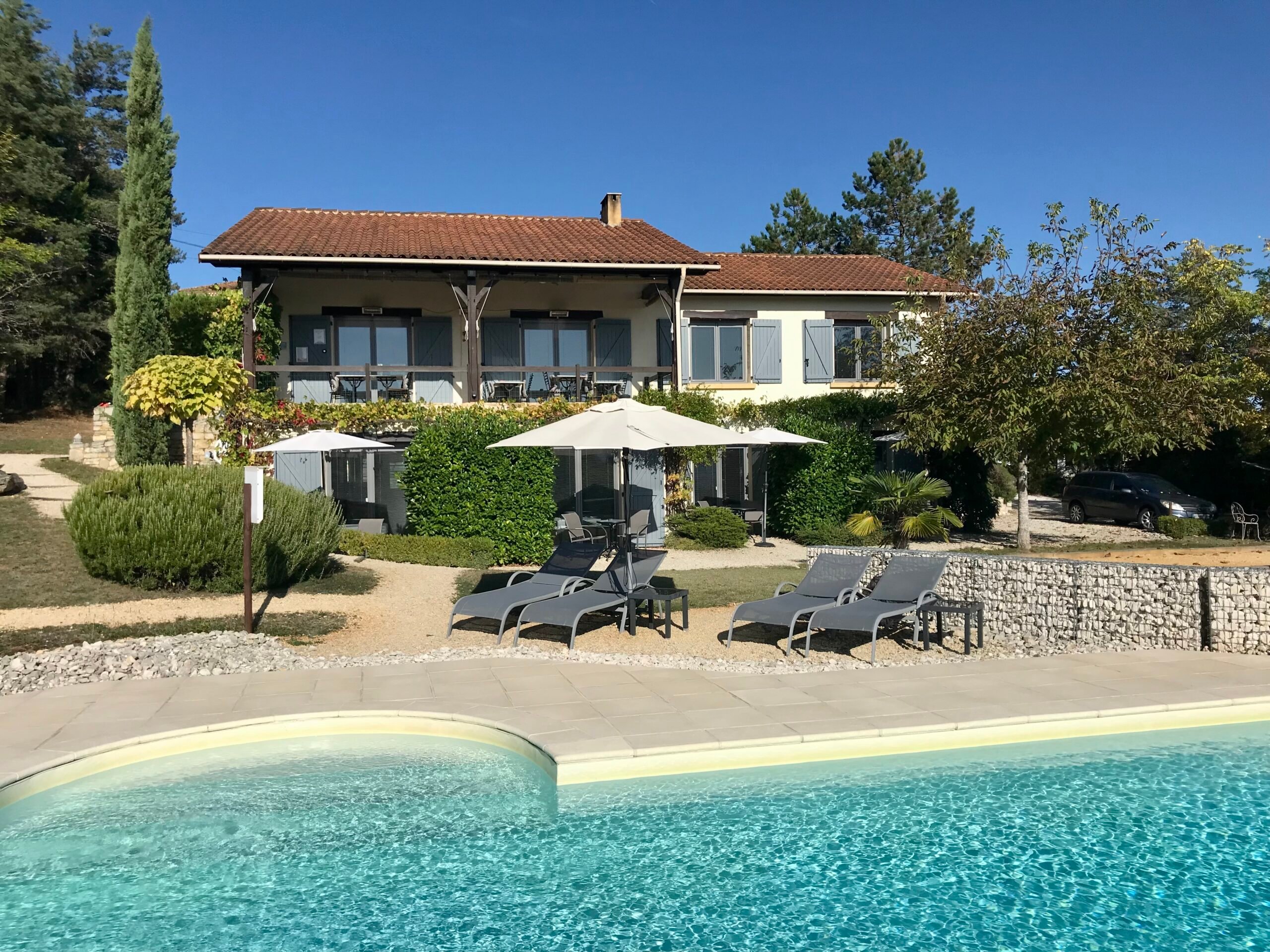 Les Trois Collines