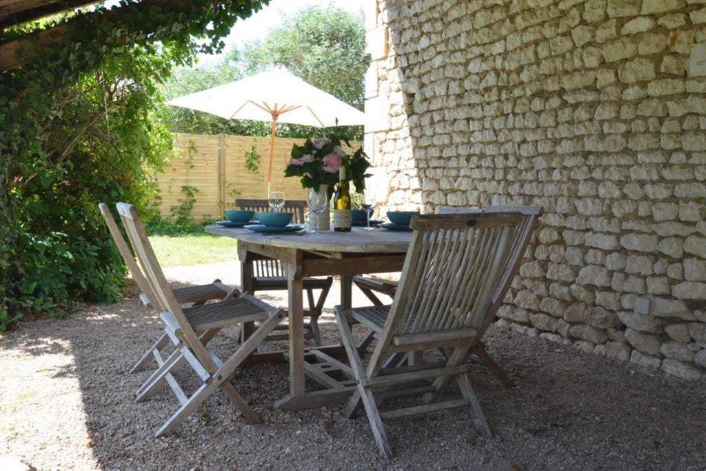 Les Bouctonnières, Cottage Églantine